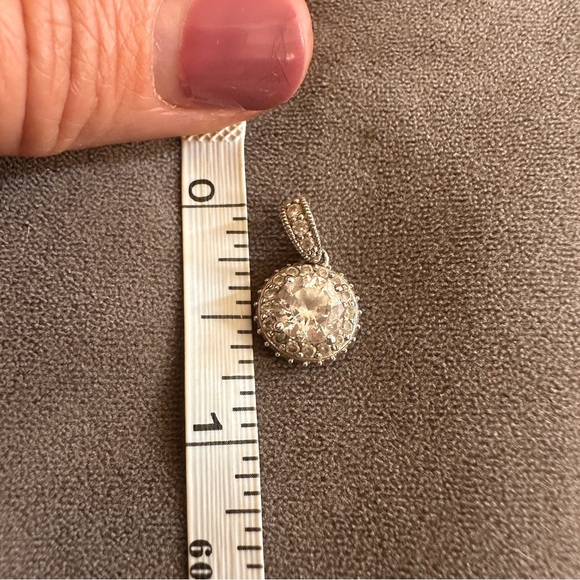 Vintage-Inspired Oval CZ Halo Pendant Silver Tone Sparkle Heirloom Look Wedding - Picture 4 of 6